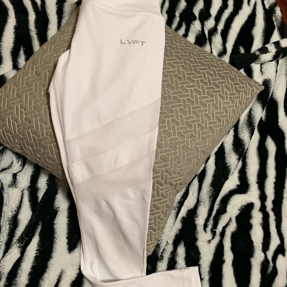 Black or white leggings.